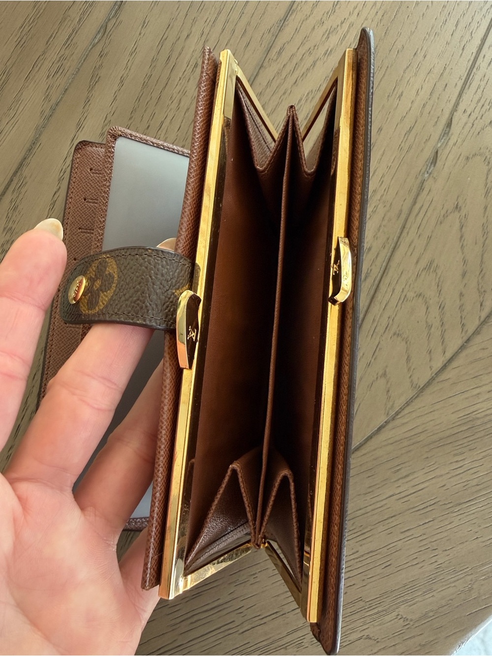 Brown Fashion Wallet - Picture 5 of 10
